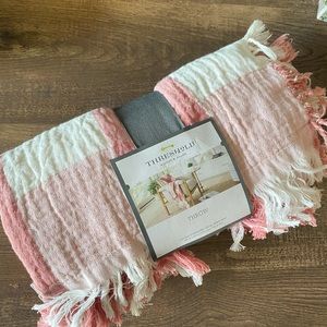 Cute Threshold Throw